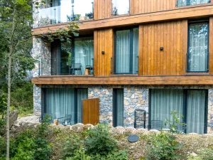 Avenue Chalet