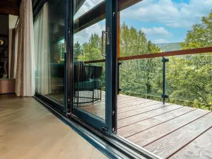Avenue Chalet