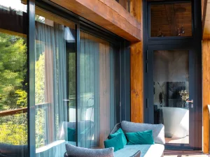 Avenue Chalet