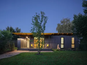 BEE HOUSE