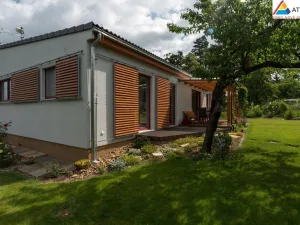 Atrium ATYP 103 Praha-z_dekor tmavě červená